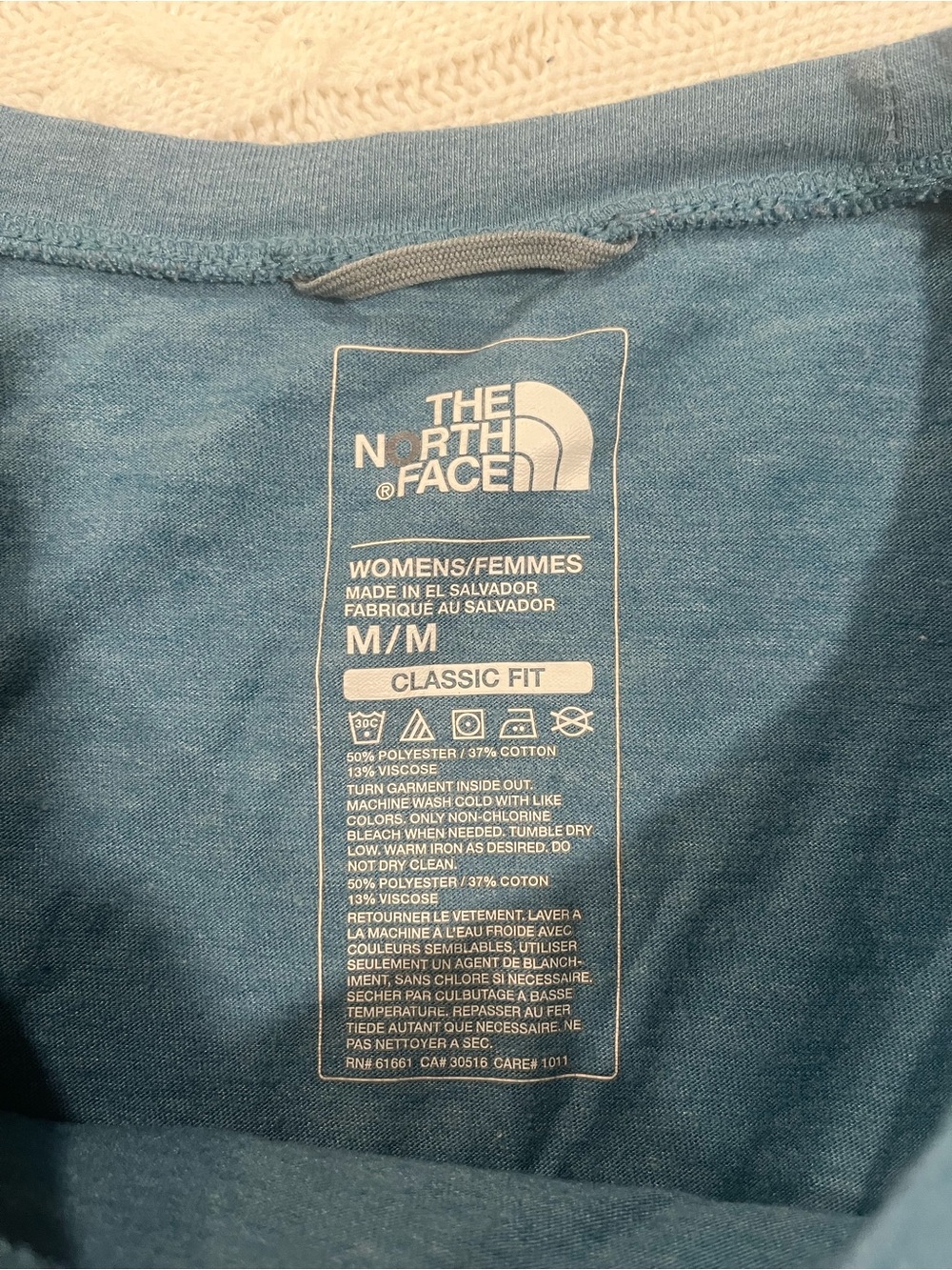 The North Face Women's Classic Fit Long Sleeve Tee - Medium - Picture 4 of 7